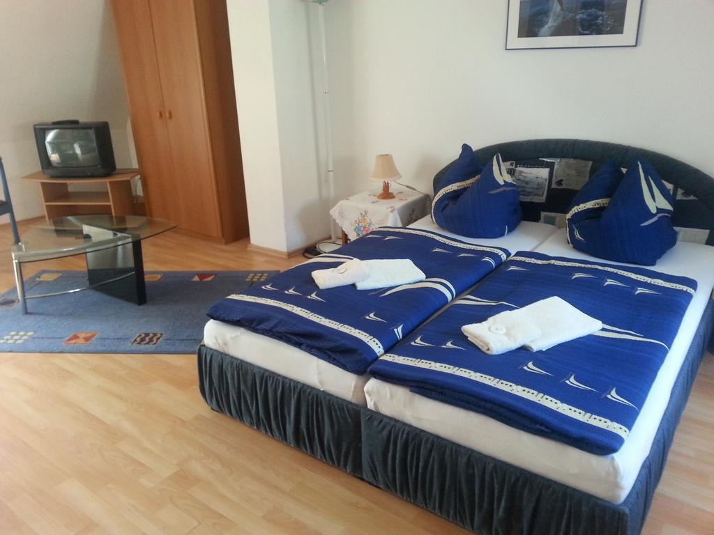 Pension Am Wassertor Wismar Quarto foto