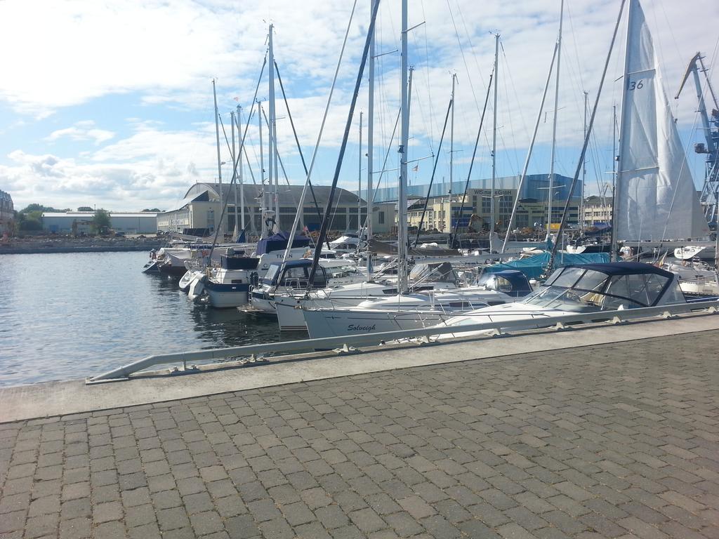 Pension Am Wassertor Wismar Exterior foto